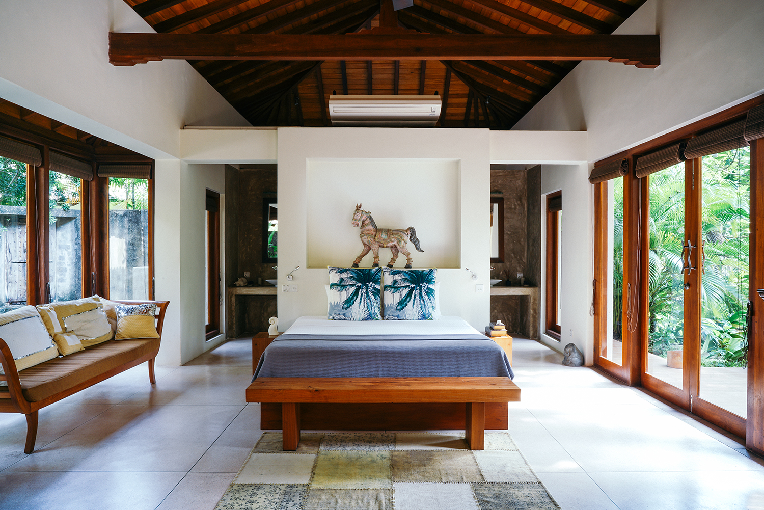 Villa-Kumara-Sri-Lanka-+Greg-Mo-Bedroom-Weligama-Luxuaray-Villa