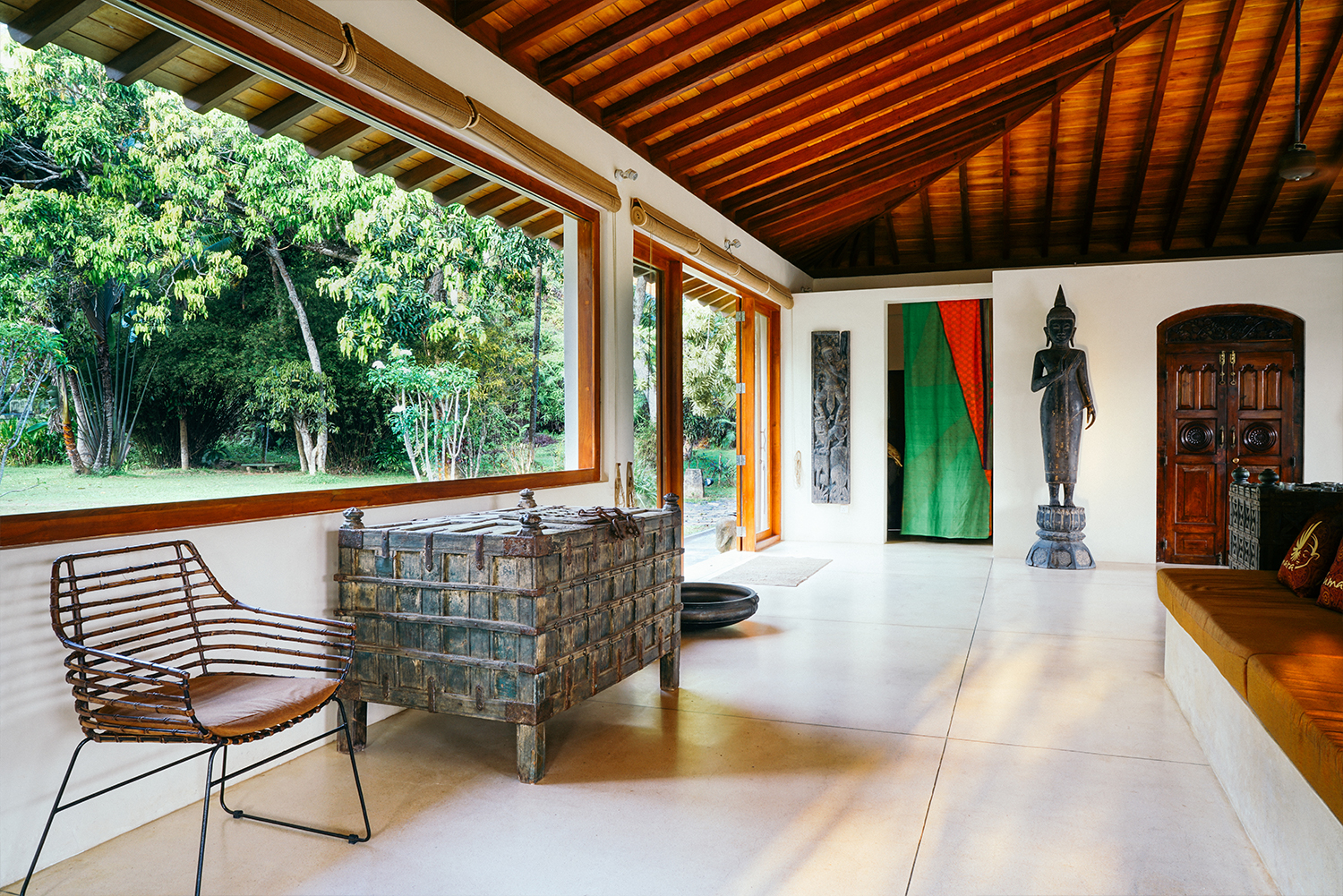Villa-Kumara-Sri-Lanka-+Greg-Mo-Living-Room-Weligama-Villa